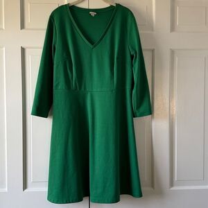 DONATED - MERONA KELLY GREEN KNIT DRESS FIT FLARE V-NECK LONG SLEEVE LARGE